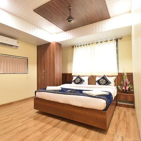 Hotel Starlit Navi Mumbai Habitación foto