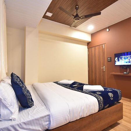 Hotel Starlit Navi Mumbai Habitación foto