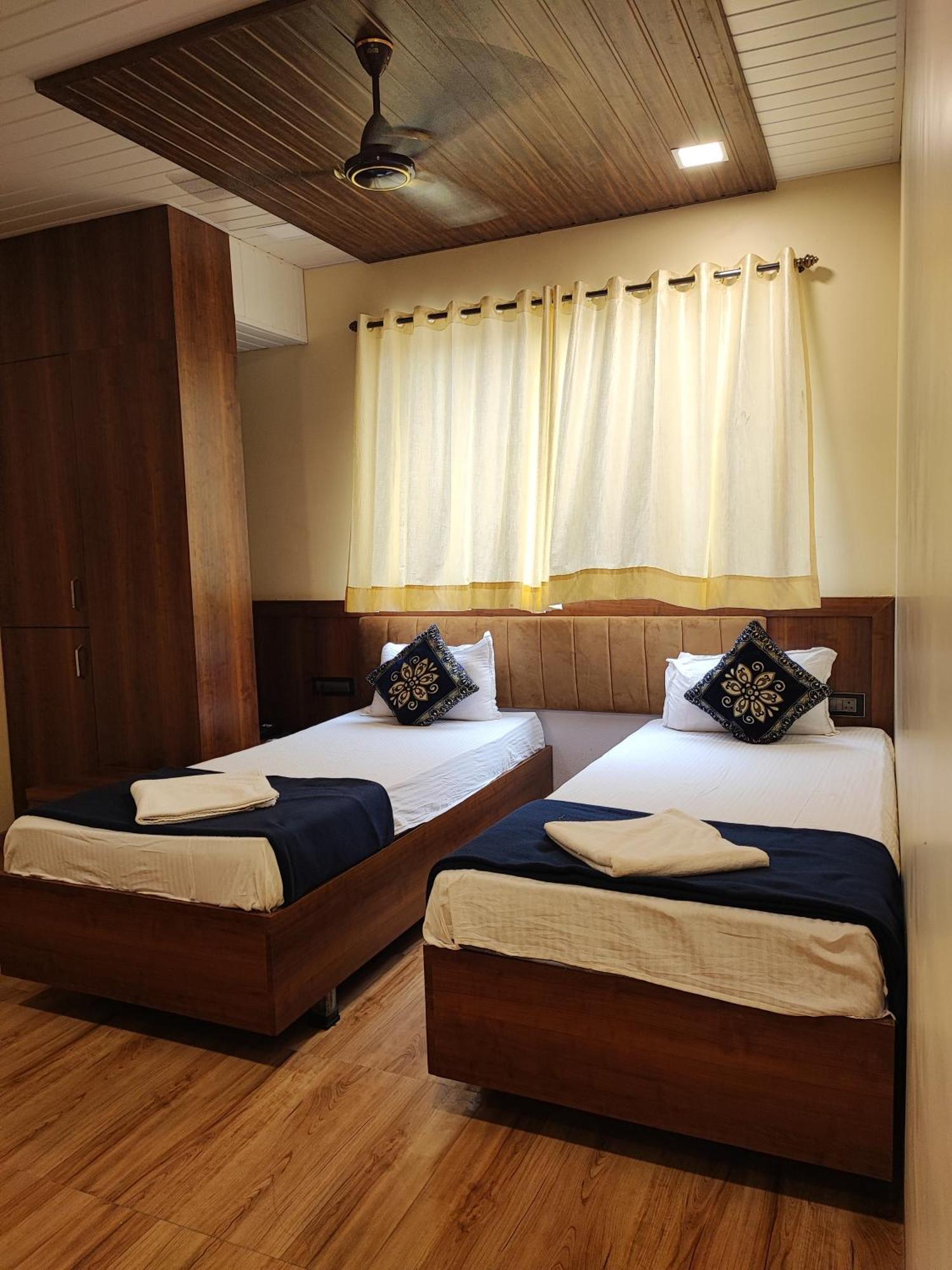 Hotel Starlit Navi Mumbai Exterior foto